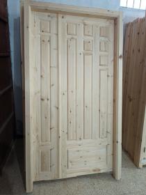 Porte d'entrée  en bois rouge